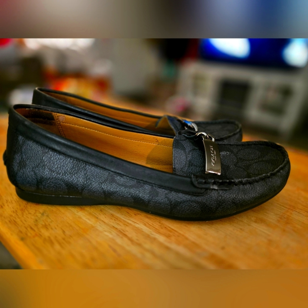 COACH Signature Olive 8.5 B Jacquard Black & Smoke Women's Driving Loafer Logo